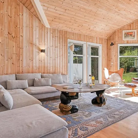Annestine - 50m From The Sea In Ne Jutland By Interhome * Hals