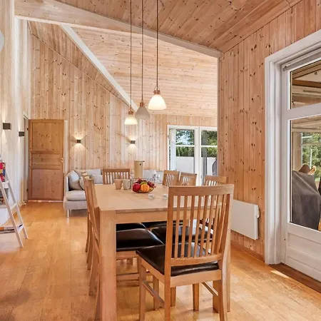 Annestine - 50m From The Sea In Ne Jutland By Interhome Hals