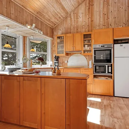 Annestine - 200m From The Sea By Interhome * Hals